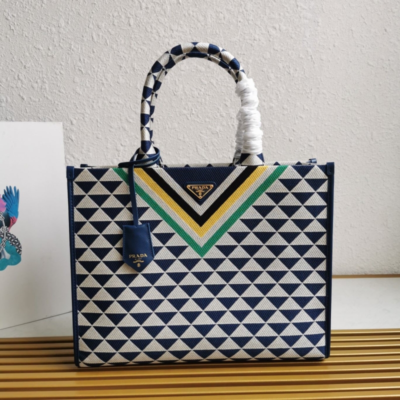 Pra*a shopping bags